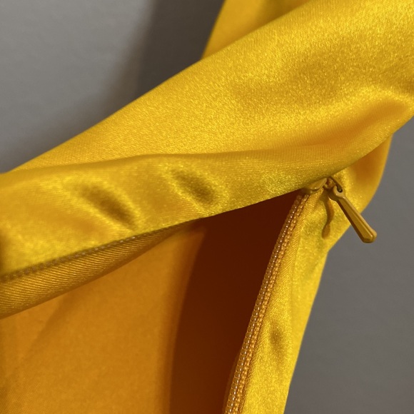 IEENA for Mac Duggal size 10 sillk yellow - Picture 6 of 16